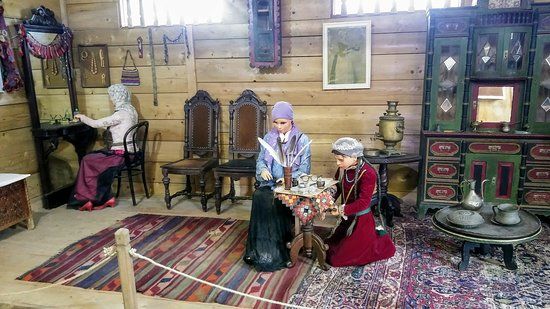 Salon Workshop of Kemal Turmanidze